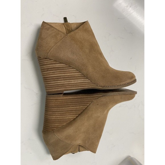 Lucky Brand Women’s size 9M Yakeena Tan Suede Leather Ankle Wedge Boots - Picture 12 of 16